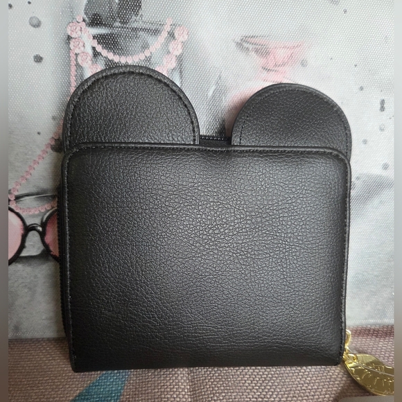 Luv Betsey By Betsey Johnson Panda Wallet NWT - Picture 3 of 12